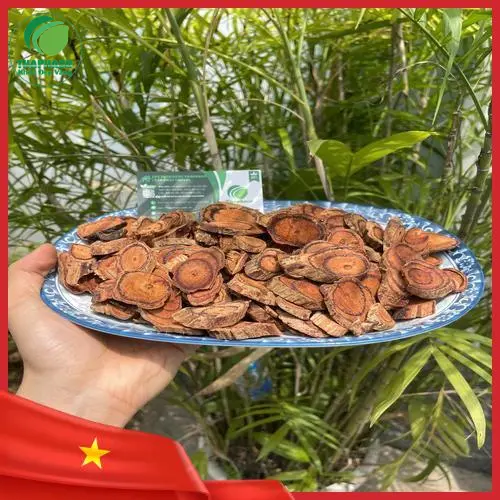 Rượu Kê Huyết Đằng giúp mạnh gân cốt