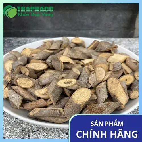 Hình ảnh một người đang mỉm cười thư thái, tượng trưng cho sức khỏe tốt và sự thoải mái sau khi sử dụng an xoa.