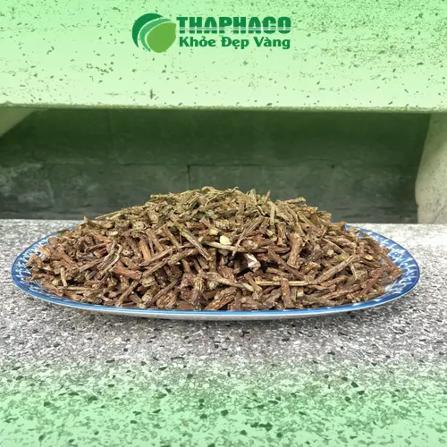 Cận cảnh thân Dây Thần Thông và lá