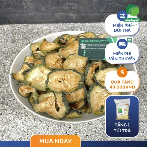 Uống trà bí đao sấy lạnh buổi tối
