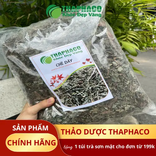 Tráng chè dây khô để loại bỏ bụi bẩn và đánh thức hương trà