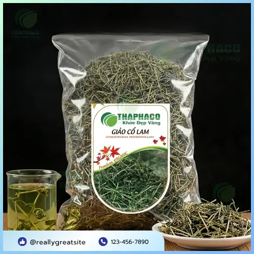 Hình ảnh Giảo Cổ Lam thân leo, lá kép chân vịt xanh tươi