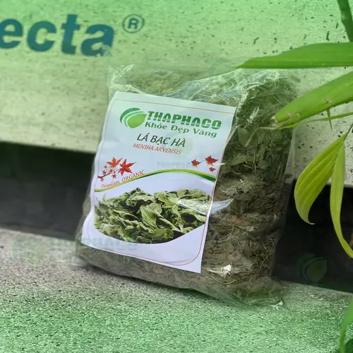 Lá bạc hà khô được đóng gói