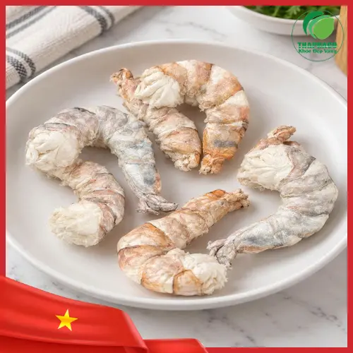 Sơ chế tôm sấy thăng hoa trước khi nấu ăn